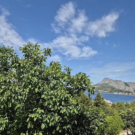 Lovely Apartment Omiš Esterno foto